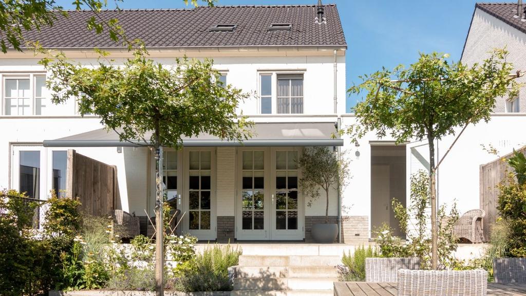 Make this your moment